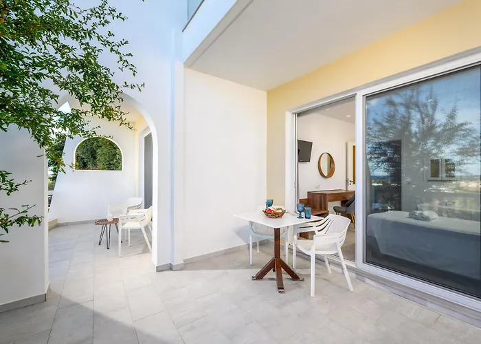 Johannes Boutique & Afantou