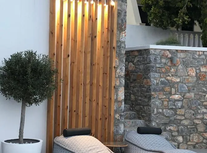 Johannes Boutique & Afantou