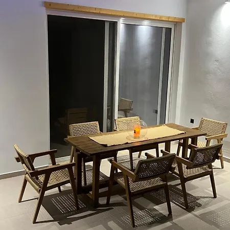 아파트 Johannes Boutique & 아판토우