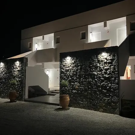 Johannes Boutique & *