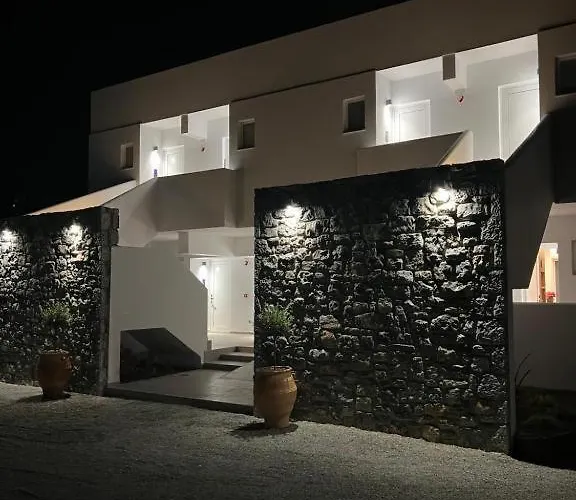 Johannes Boutique & *