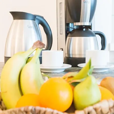 Johannes Boutique & *