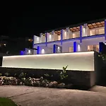 Johannes Boutique & * Afantou