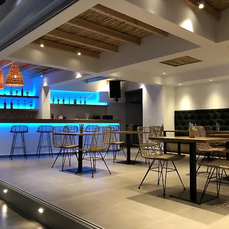 Johannes Boutique & * Afantou