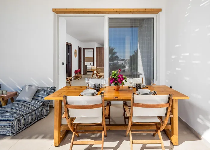 Johannes Boutique & Afantou